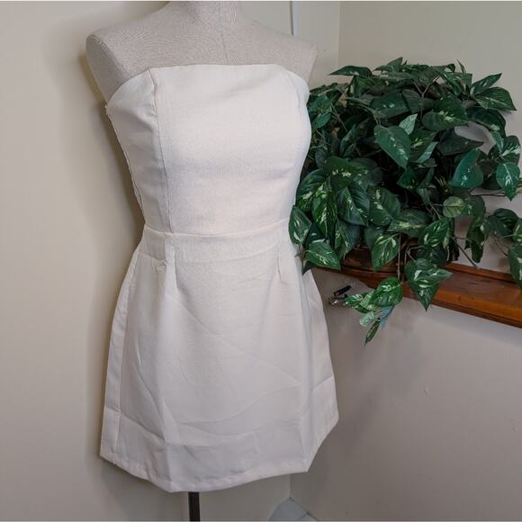 Song of Style by Aimee Song Strapless Smocked White Mini DressNWTRevolve M